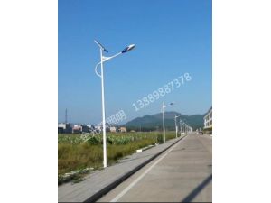 内蒙 通辽 6m太阳能路灯270套