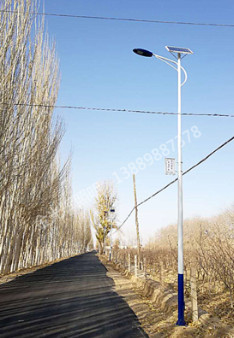 哈尔滨 8m40w太阳能路灯 200套